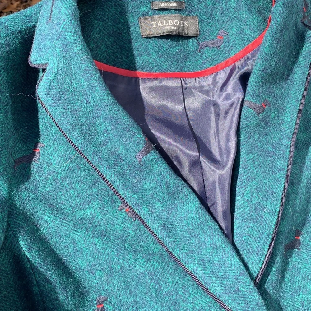 Talbots 6P Aberdeen wool blazer with the cutest dog design! NWOT!! - Picture 9 of 10